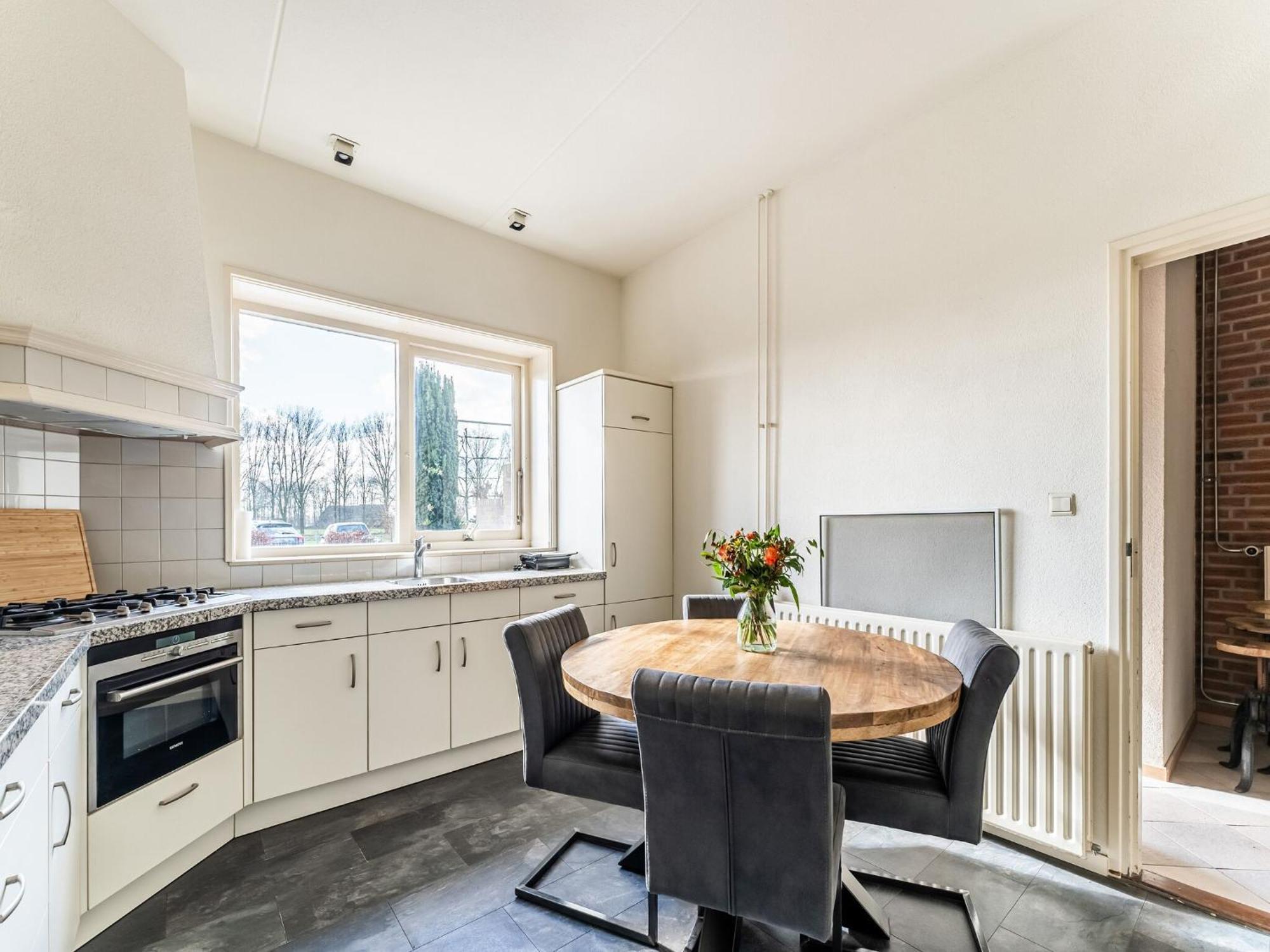 Spacious Farmhouse In Silvolde With Garden Eksteriør bilde