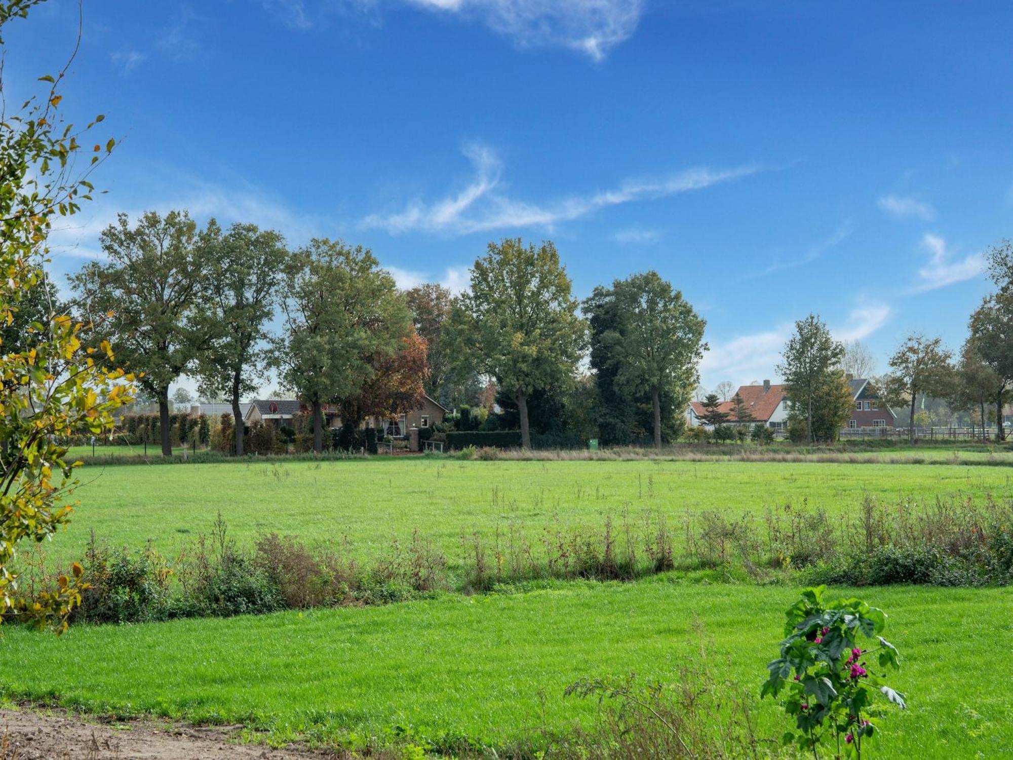 Spacious Farmhouse In Silvolde With Garden Eksteriør bilde